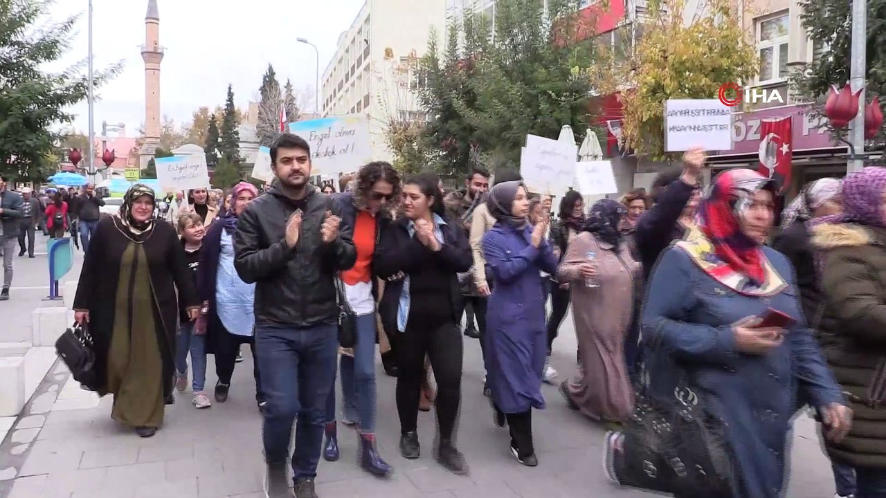 Uşak’ta özel eğitimli çocuklar için yürüyüş gerçekleştirildi, basın açıklaması yapıldı