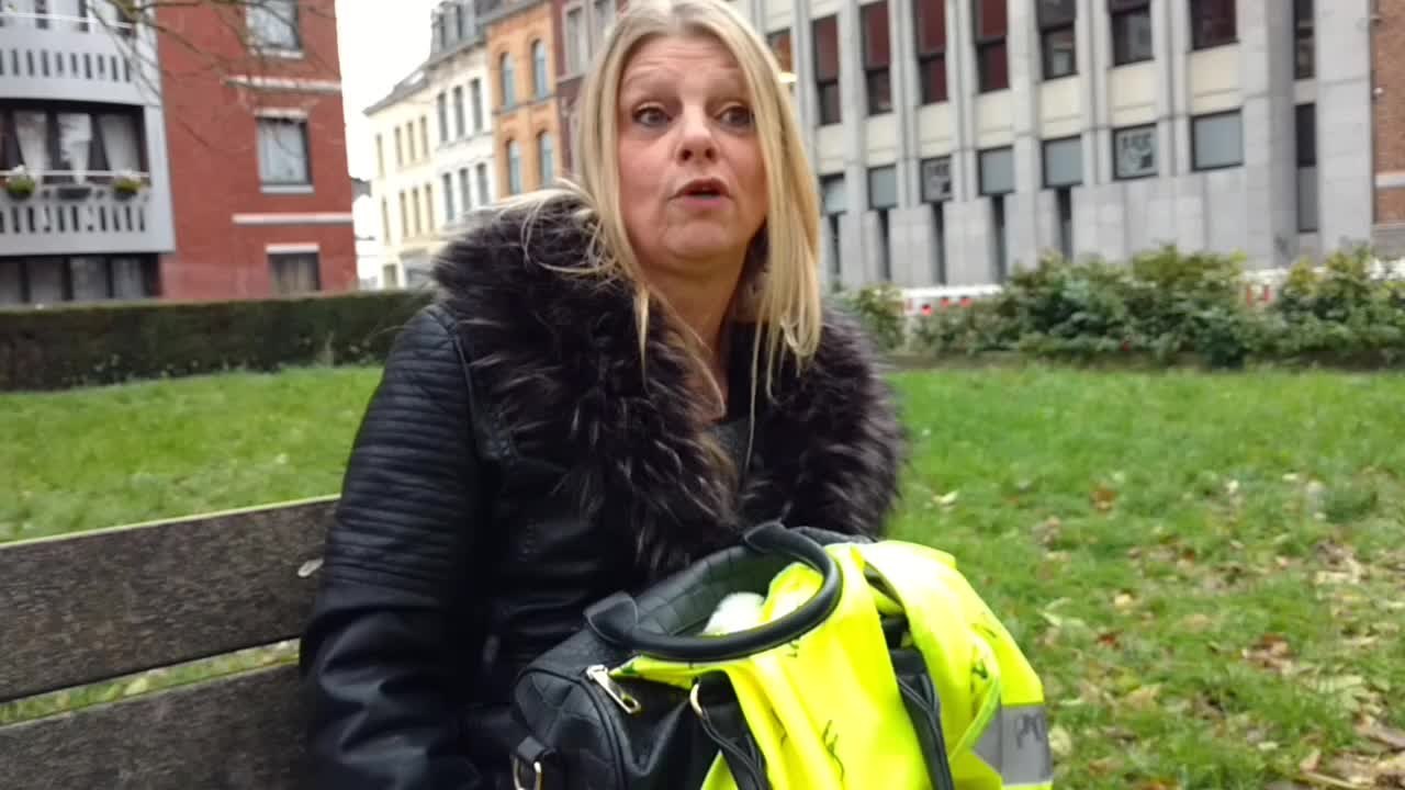 Carine, la Gilet jaune de Verviers, poursuit le combat et devient Mère Noë.l