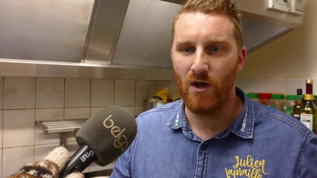 Julien Lapraille aux fourneaux à Molenbeek pour les banques alimentaires