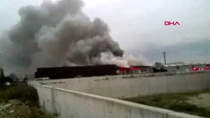 Sakarya geri dönüşüm fabrikasında yangın 3