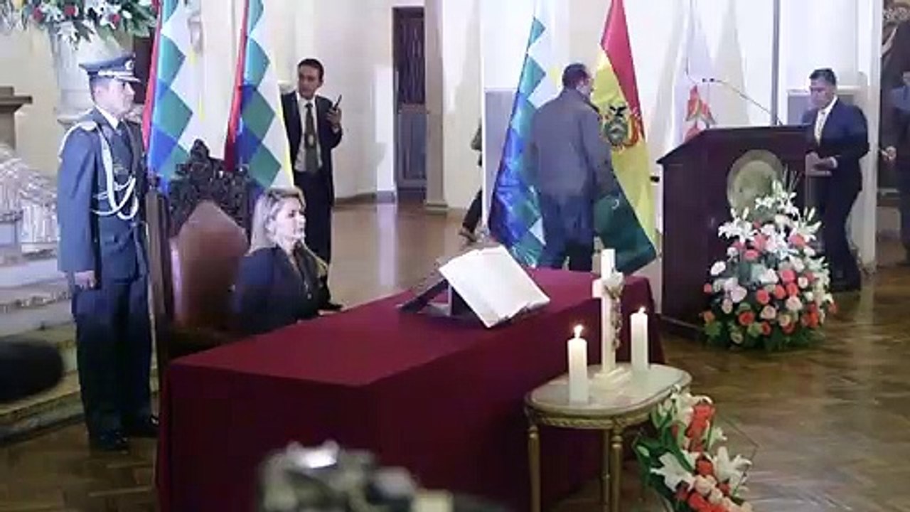 BOLIVIA RECONHECE GUAIDO