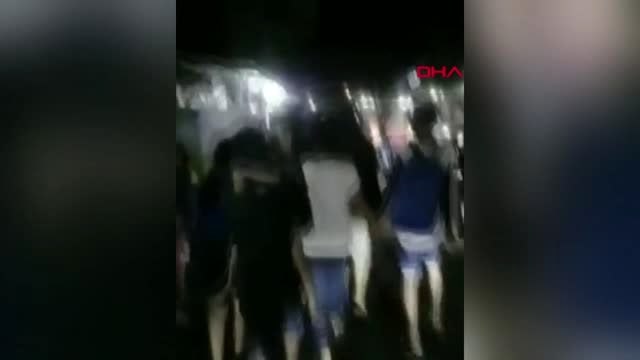 Endonezya'da şiddetli deprem tsunami uyarısı yapıldı