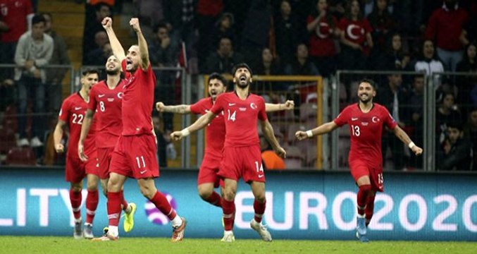 Burak Yılmaz: Mehmetçik'e armağan olsun