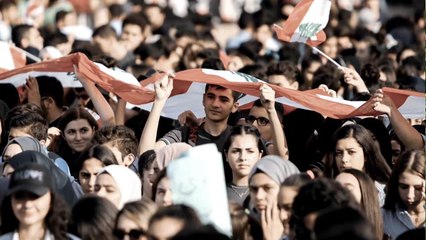 شهر من المطالبة بالتغيير في لبنان.. ووعود بتشكيل حكومة جديدة
