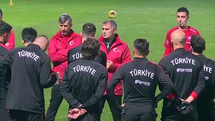 (TEKRAR) A Milli Futbol Takımı, İzlanda maçı hazırlıklarını tamamladı - İSTANBUL