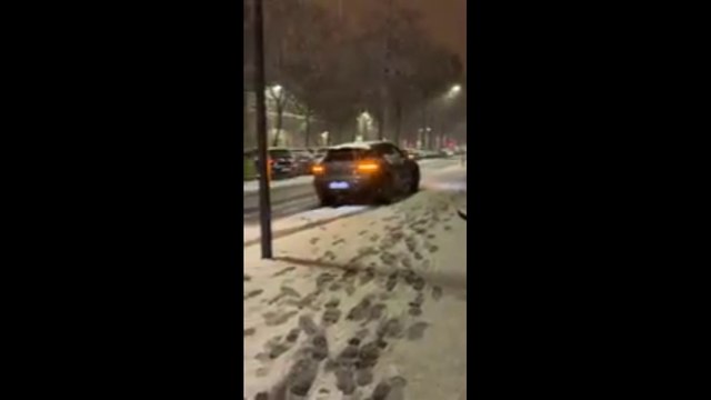 Les images des premières chutes de neige de la saison à Saint-Étienne