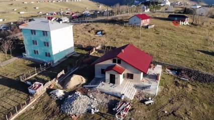 Devlet yıktı, o kaçak yayla evini yeniden yaptı