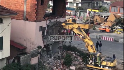Report TV - Nis aksioni në 'Astir'/ IKMT: Do shemben 33 objekte, 21 prej tyre janë shpronësuar