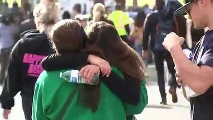 Un muerto y tres heridos en un tiroteo en un instituto cerca de Los Angeles