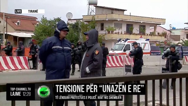Tensione për “Unazën e Re”/Të lënduar protestues e policë. IKMT nis shembjen