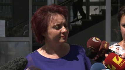 Stefanova s’pajtohet që Kamçevi të marrë pasaportë