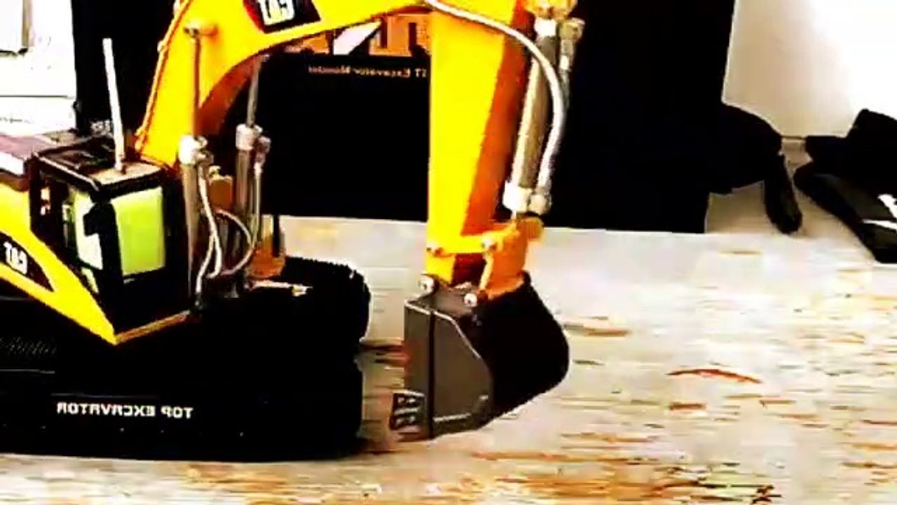 Unboxing, HUINA 580,Excavator RC,Hydraulic         - gondia - गोंदिया ( 360 X 640 )