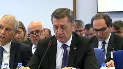 Bakan Selçuk: "Öğrencilerin yaz tatilinden alınan iki hafta, her dönem için birer haftalık ara...