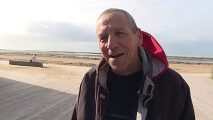 Turizëm prej kokainës/ Në plazhet franceze ku droga doli në breg shkojnë shumë njerëz