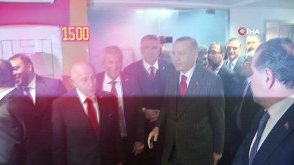 Cumhurbaşkanı Erdoğan, soyunma odasına inerek millileri kutladı