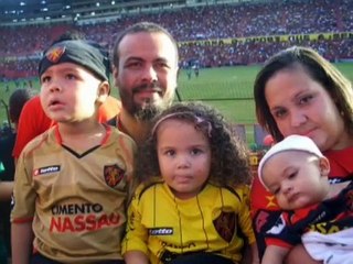 FERNANDA, RAPHAELL, THÁBATTA E OSMILTON NUMA NOSTALGIA FAMILIAR