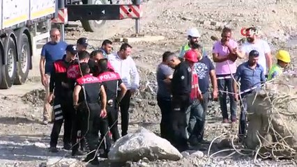 Köprü inşaatında uzun namlulu silah bulundu