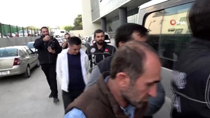 Bursa'da aracın tavanında çıkan 5 bin 100 adet hap ekipleri şaşkına çevirdi