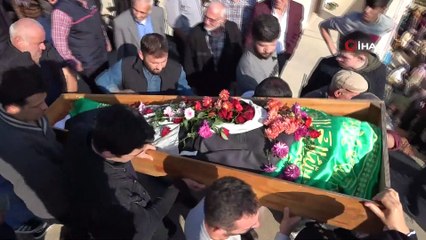 ‘Mavi Balina’ yüzünden intihar ettiği düşünülen liseli toprağa verildi