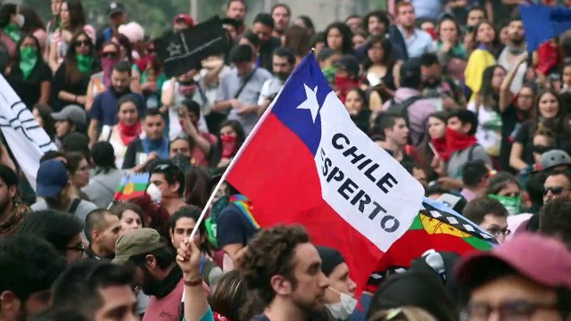 Histórico acuerdo en Chile de plebiscito para dejar atras Constitución de Pinochet