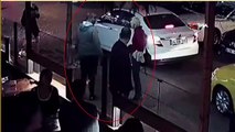 İstanbul’da şoke eden olay kamerada...Saldırgan kadın, önce genç kadına ardından erkeğe saldırdı