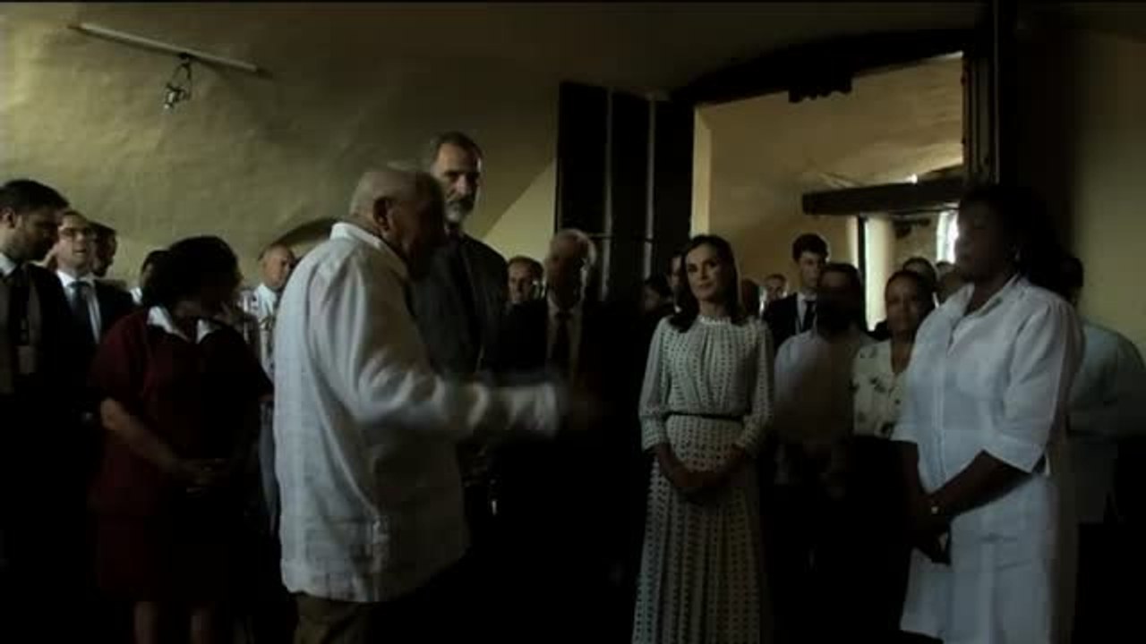 Los Reyes cierran su viaje a Cuba con un homenaje a los españoles caídos en 1898