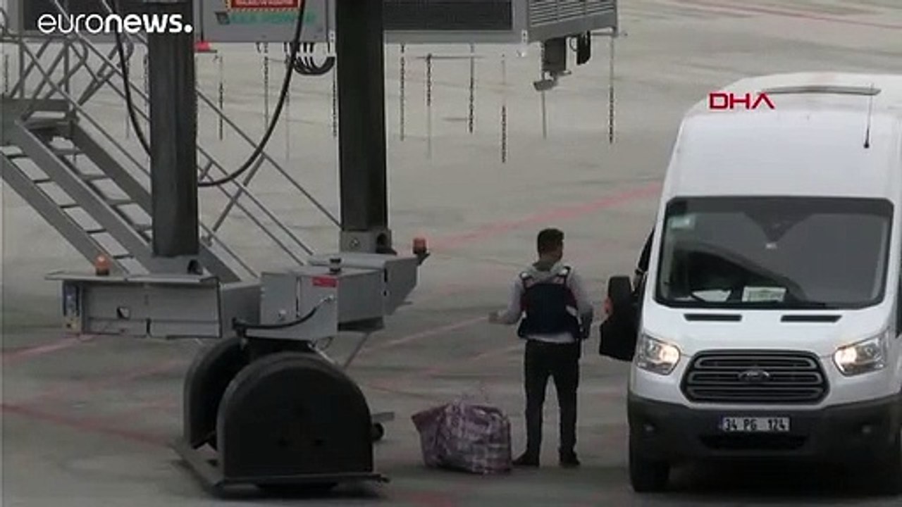 Die Türkei schiebt weitere IS-Verdächtige ab