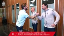 Sergio Ramos recibe el homenaje de la Selección y ya tiene su brazalete de gran capitán
