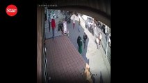 Karaköy’de başörtülü kızlara çirkin saldırı