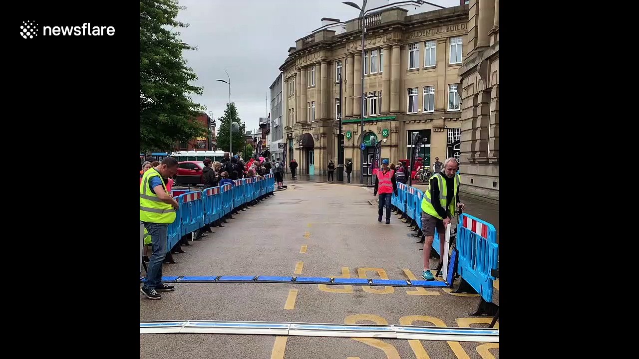 UK girl with cerebral palsy runs 1k without her walking aids for the first time