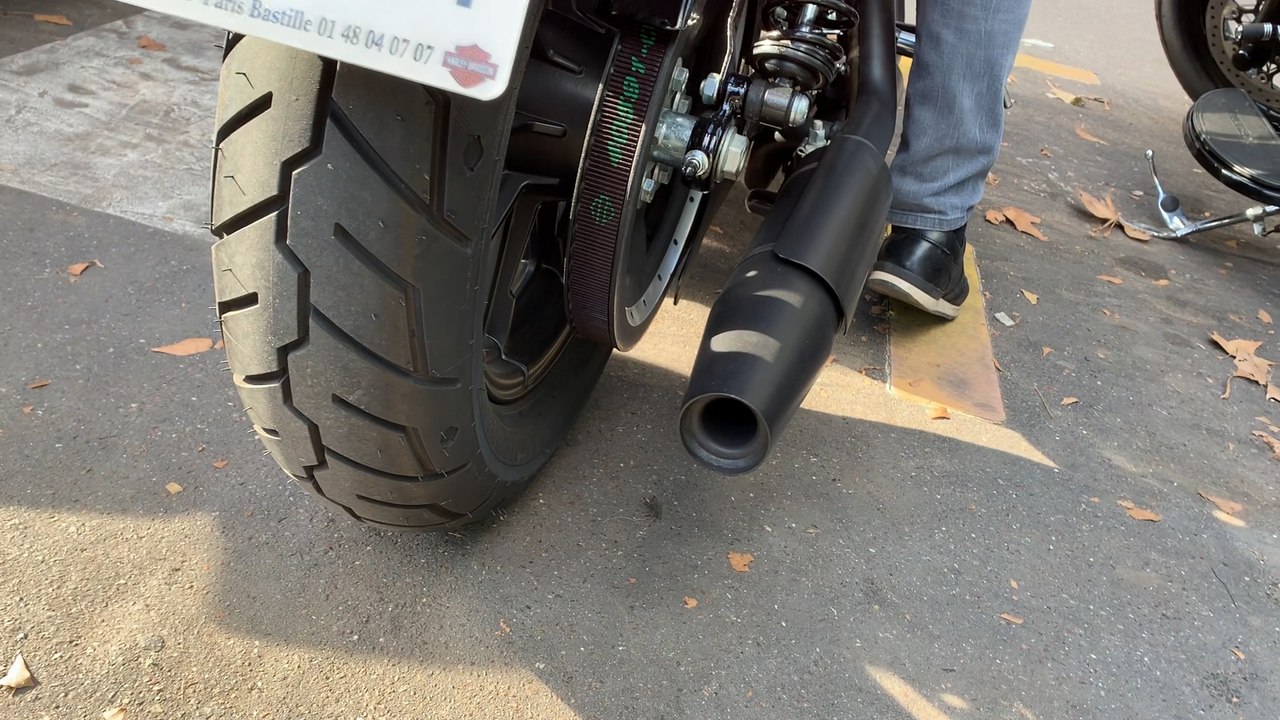 Pourquoi les motos ont le droit de faire autant de bruit