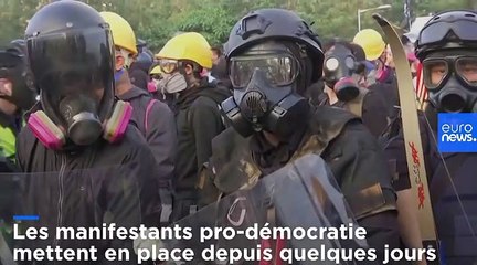 Ambiance Médiévale à Hong Kong : Des Armes Inspirées de Robin des Bois en Circulation 🏹