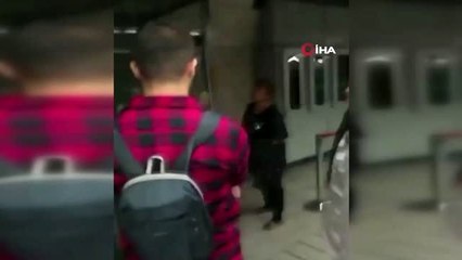 Bakan Soylu, başörtülü kızlara saldıran kadının yakalandığını açıkladı