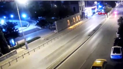 Polisi 400 metre sürükledi ! Şoke eden görüntü