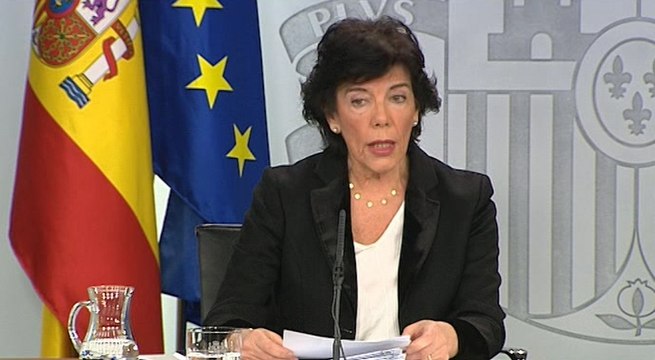 El Gobierno insta al diálogo en Cataluña dentro de la Constitución