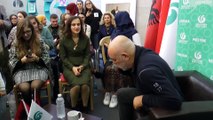 Ünlü oyuncu Ercan Kesal Arnavutluk'taki hayranlarıyla buluştu - TİRAN