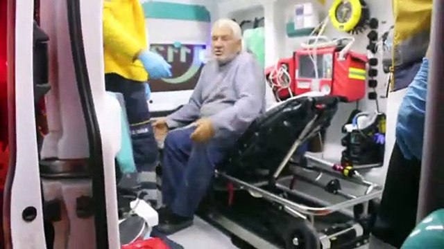 Minibüse binmeye çalışırken yaralanan kişi hastaneye kaldırıldı - ADANA