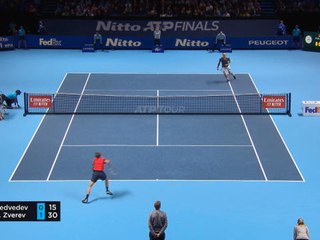 Masters - Zverev met à terre Medvedev (6-4, 7-6) et file en demi