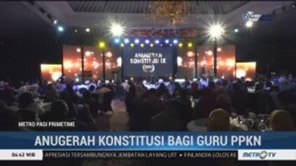 MK Beri Anugerah Konstitusi Bagi Guru PPKn Berprestasi