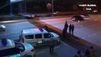 Takla atan otomobilden fırlayan sürücü öldü: Yakınları ayakta duramadı