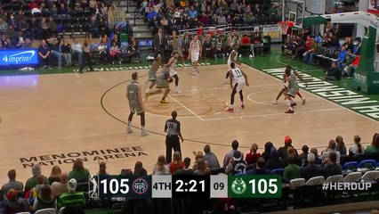Jemerrio Jones Posts 13 points & 17 rebounds vs. Raptors 905