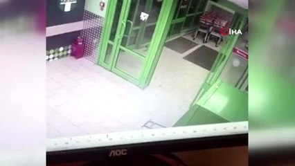 - Rusya'da Hırsızlar Atm'yi Bombayla Havaya Uçurdu