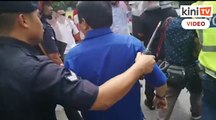 Ahmad Maslan hampir bergaduh dengan penyokong PH, namun dihalang polis