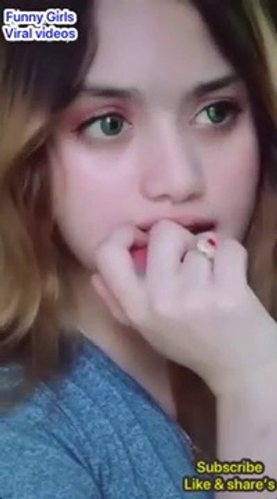 Tiktok_Famous_Girls_Funny__Memes_||_TikTok_Funny_girls_Viral_Videos_||_Tiktok_Pakistani_Funny__Girls(360p)