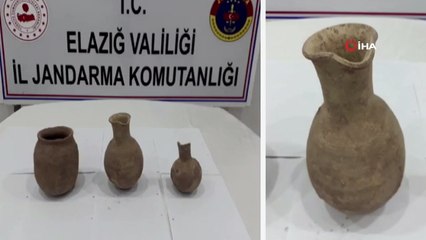 Elazığ'da Roma dönemine ait küp ve testiler ele geçirildi