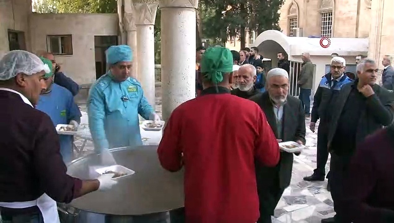 Yüzlerce kişi 'Tirit' kuyruğunda