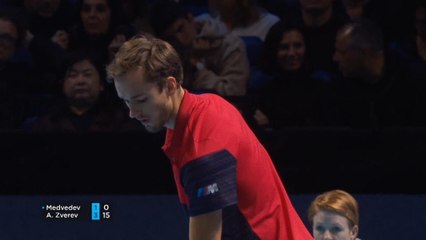 تنس: البطولة الختامية: زفيريف يهزم ميدفيديف 6-4 و 7-6