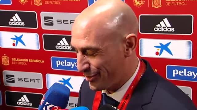 Rubiales lanza balones fuera con la continuidad de Robert Moreno como seleccionador