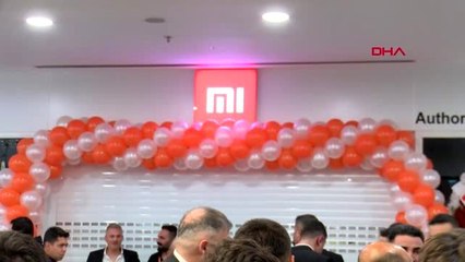 Ankara'da telefon mağazası açılışı, izdiham nedeniyle ertelendi