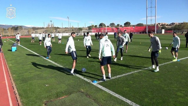 La selección española de fútbol se ejercita tras el partido contra Malta